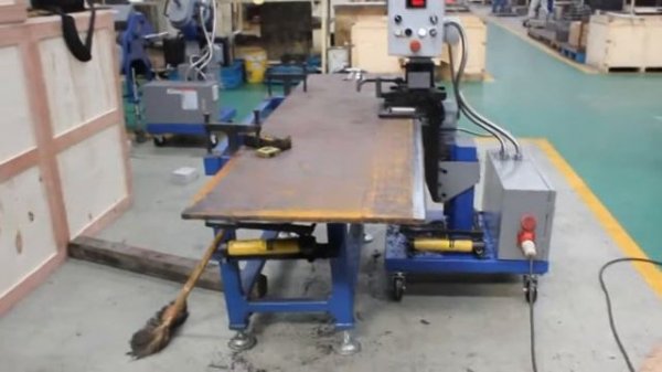 GMMA 60L 90 degree bevel machine for weld preparation