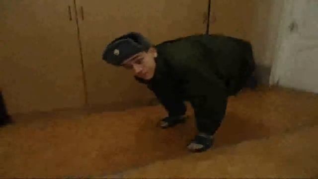 ПРИКОЛ КУРИЦА АРМЕЙСКИЙ ПРИКОЛ смотреть онлайн