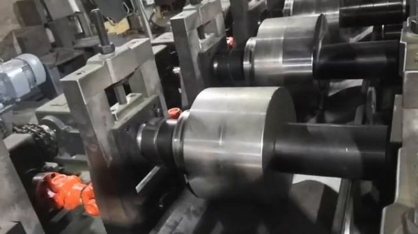 машина для формовки листового металла;