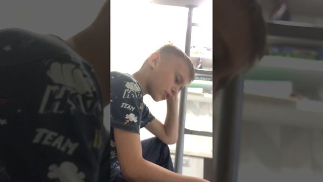 Обзор на обычные тетради и контрольные тетради. С Лёней. смотреть онлайн