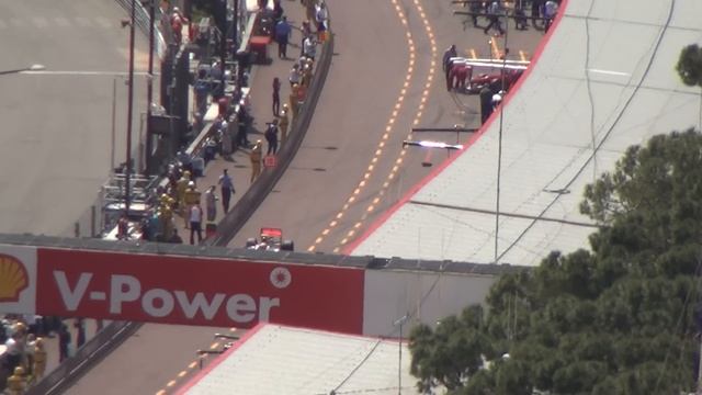 Formula 1 Grand Prix of Monaco 2012 NEAR CRASH in PIT LANE while Qualifying - Formel Boxengasse F1 смотреть онлайн