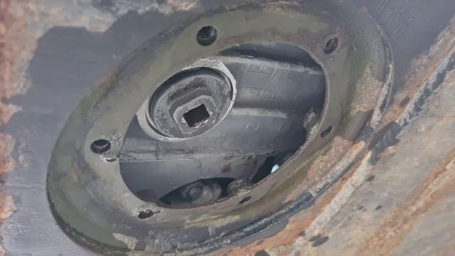 Сезонная замена масла в главной передаче вездехода МТЛБ👍💪💯 смотреть онлайн