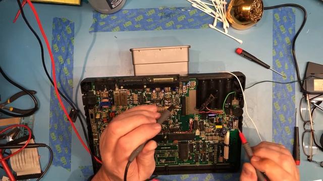 Tandy Model 100 - Teardown and quick look at it - STB237 смотреть онлайн