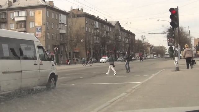 Деятельность частных перевозчиков Москвы возьмут под контроль смотреть онлайн