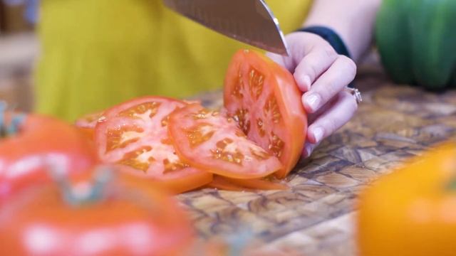 Bear Claw - Wusthof Santoku смотреть онлайн