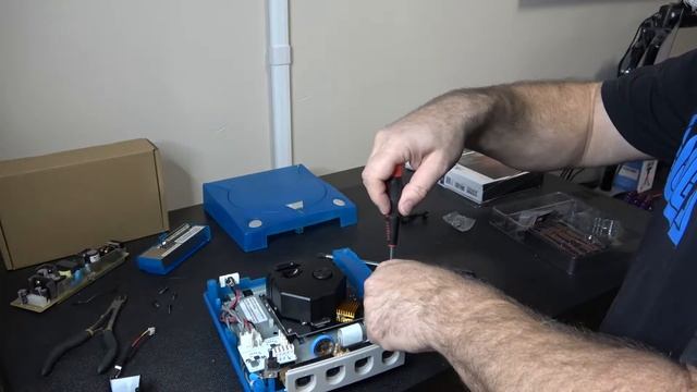 SEGA Dreamcast Fan Mod replacement Ultimate Dreamcast Series -- LGH смотреть онлайн