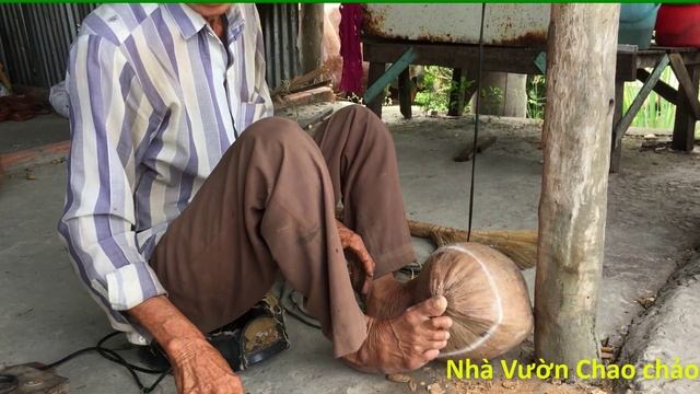 Khám Phá Độc Đáo Nghề Làm Vỏ Ủ Nóng Bình Trà Bằng Trái Dừa Ở Miền Tây смотреть онлайн
