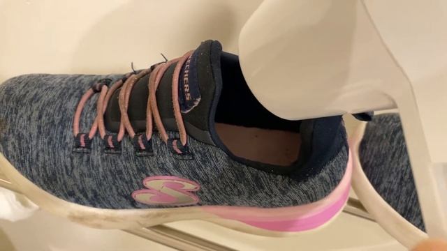 How to dry shoes fast with hair dryer смотреть онлайн