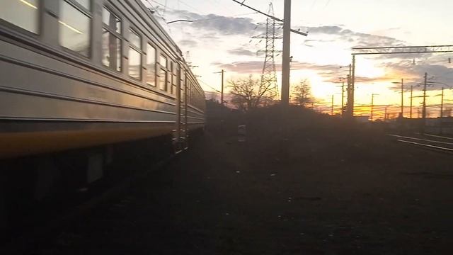 Киев Сити ЭР9м-505 КВР в час-пик (16:09 Святошин - 18:00) отправилась с Борщаговки смотреть онлайн