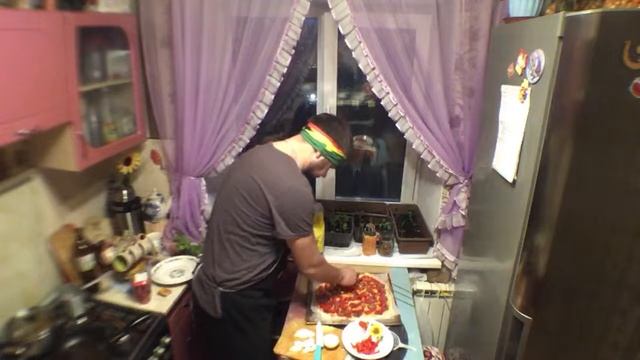 Сидим дома! Пицца! смотреть онлайн