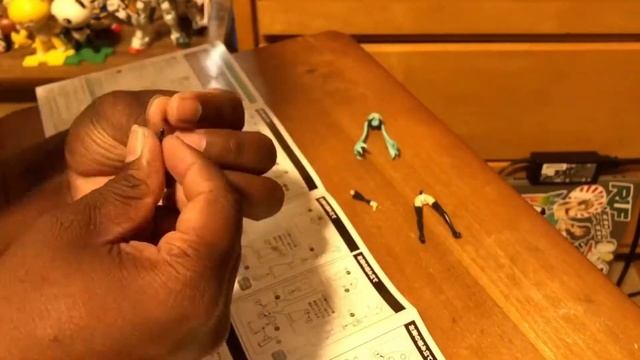Kotobukiya Hatsune Miku hand scale 75mm model kit [speed build] смотреть онлайн