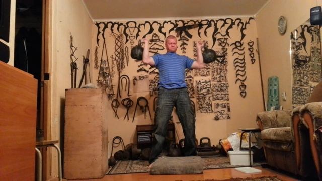Крест с гирями 16 кг на мизинцах. Первый раз пробую смотреть онлайн