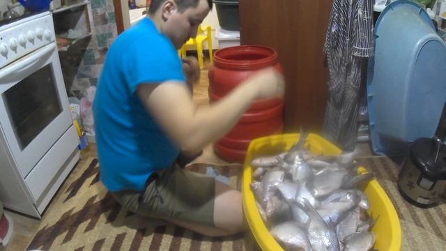 Будни в деревни. Засолка Рыбы смотреть онлайн