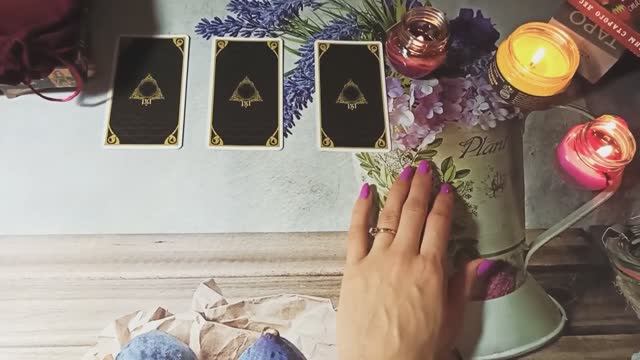 КАК ПОЖИВАЕТ ВРАГ_ #гадание #тароонлайн #таро #расклад #гаданиеонлайн #гаданиенатаро
