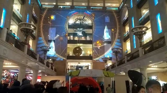 Детский мир Москва , цены заоблачные , но красиво смотреть онлайн