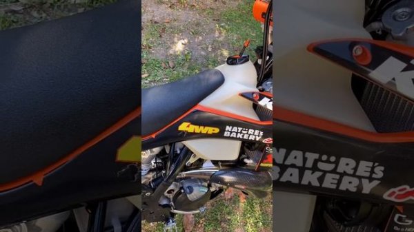 Akrapovič Slip-on Line vs Stock Silencer - Ktm 250 Tpi 2021