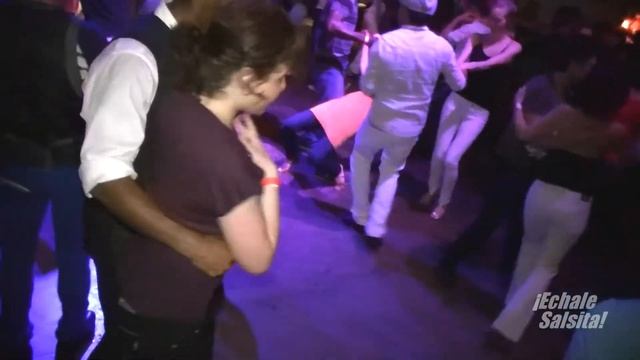 YerbaBuena Dan and Tiffany смотреть онлайн