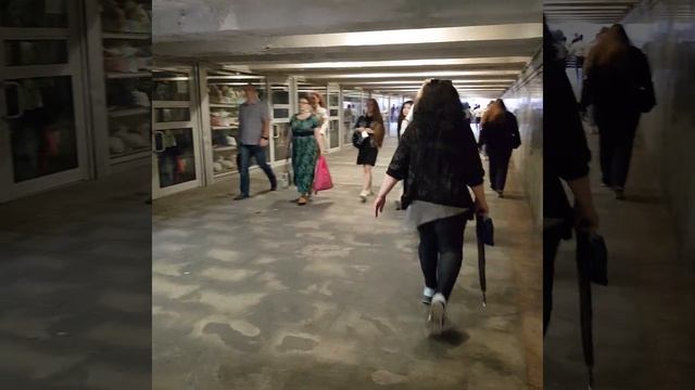 Трафик у кофейни Arabix в переходе у метро Проспект Мира (16.06.21) смотреть онлайн