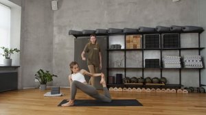 Jivamukti yoga. Мягкая практика после длительного перелета или сидения с Еленой Куратовой