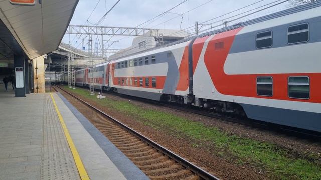 "Новенький" - Электровоз ЭП2К-482 с поездом №005 Санкт-Петербург-Москва. смотреть онлайн
