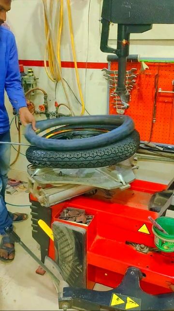 Hero glamour best tyre fitting #mrf #bike смотреть онлайн