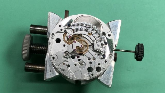 Bell and Ross BR 03-92 Stops to tell you it needs service and a good cleaning. смотреть онлайн