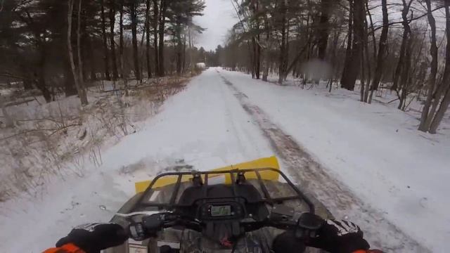 Yamaha Grizzly 450 Snow Plowing смотреть онлайн