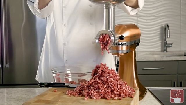 KitchenAid Metal Food Grinder Attachment - Metal Meat Grinder KSMMGA смотреть онлайн