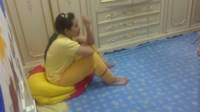 Mariam Angas watching TV 24 hours and too much eating and sleeping смотреть онлайн