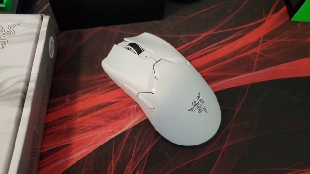 Viper V2 Ultimate - The Best Mouse Ever Made? - (Unboxing) смотреть онлайн