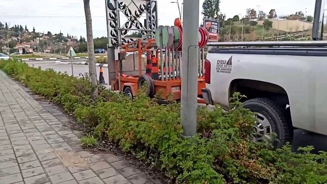 РАБОЧИЙ ЧЕТВЕРГ/голодный кот/иду вдоль скалы/дорожные работы/ смотреть онлайн