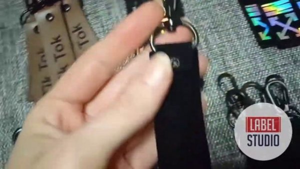 Брелок / Подвеска с карабином