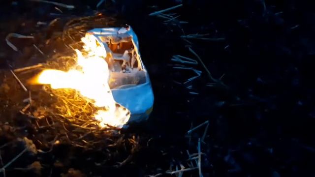 нашёл свою старую машинку и сжёг её. смотреть онлайн