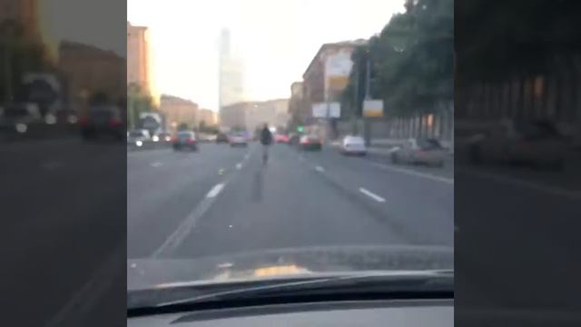 На самокате по ТТК 60км/час смотреть онлайн