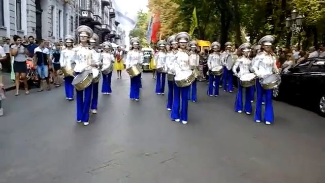 Барабанщицы ко Дню города смотреть онлайн