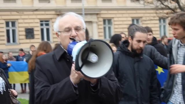 Євромайдан: Виступ Івана Вакарчука перед студентами Львова смотреть онлайн