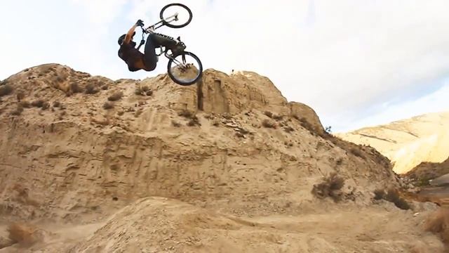 Silvia Bicycle Cafe смотреть онлайн