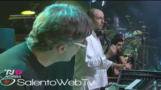 Concertone de La Notte della Taranta 2011: omaggio a Uccio Aloisi смотреть онлайн