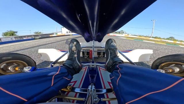 The CORRECT Way to BRAKE in a KART смотреть онлайн