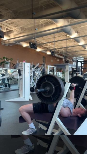 245 lbs for 3 reps Bench Press смотреть онлайн