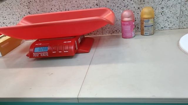 Scott's baby monkey is receiving treatment from a doctor, hopefully Scott will recover quickly смотреть онлайн