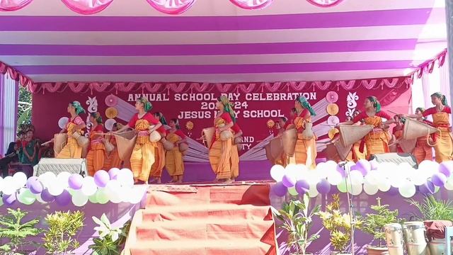 #Bodo Traditional dance #Jekai kobai by Students смотреть онлайн