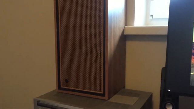 JVC R-2X SYNTHESIZED STEREO RECEIVER & Electro Voice EV7 / EV-Seven demo смотреть онлайн