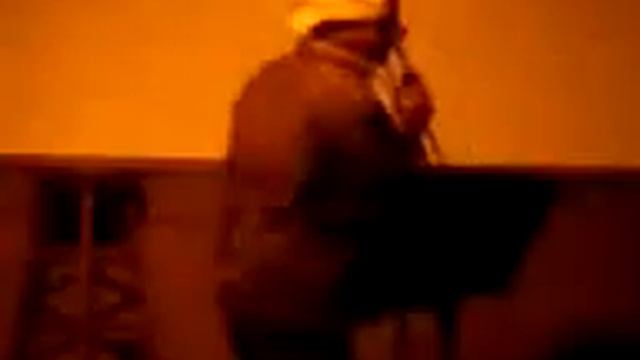 Papas Bar and Grill Karaoke Bodies Hit The Floor смотреть онлайн