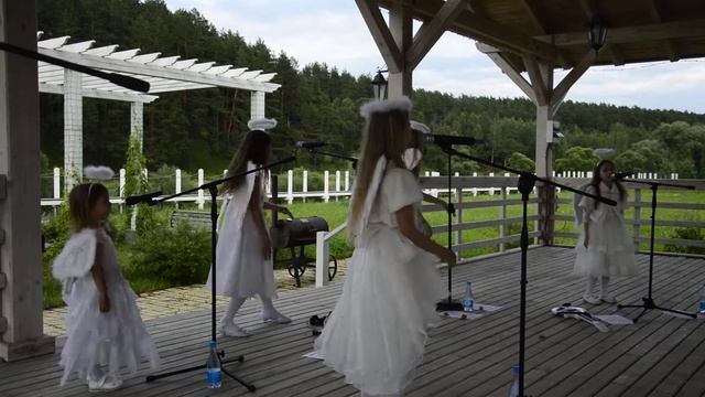 Я шагаю по Москве Хор ангелов концерт в швейцарском поселке Гельвеция 22 июля 2017 смотреть онлайн