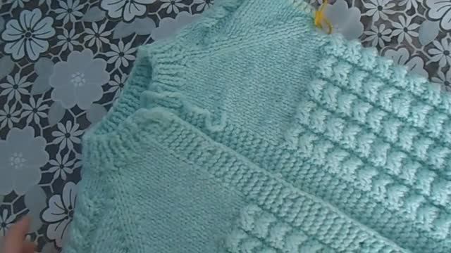 Комбинезон детский,спицами. ЧАСТЬ 2. МК Марьюшка смотреть онлайн