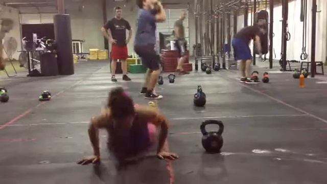 3rds: 25kbs(1.5pd) 25 burpees смотреть онлайн