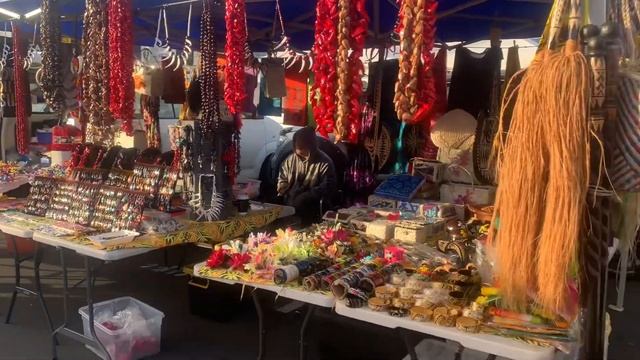 Cute Girls at Otara Market 2024 смотреть онлайн