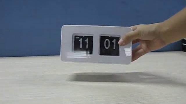 SuntekStore: Auto Flip Desk Wall Clock - White смотреть онлайн