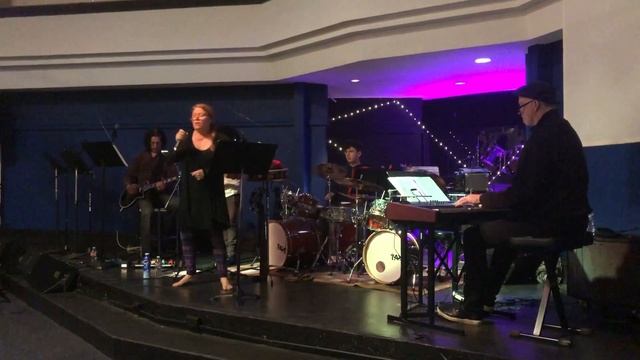 Landon Performs- Jefferson Airplane - White Rabbit смотреть онлайн